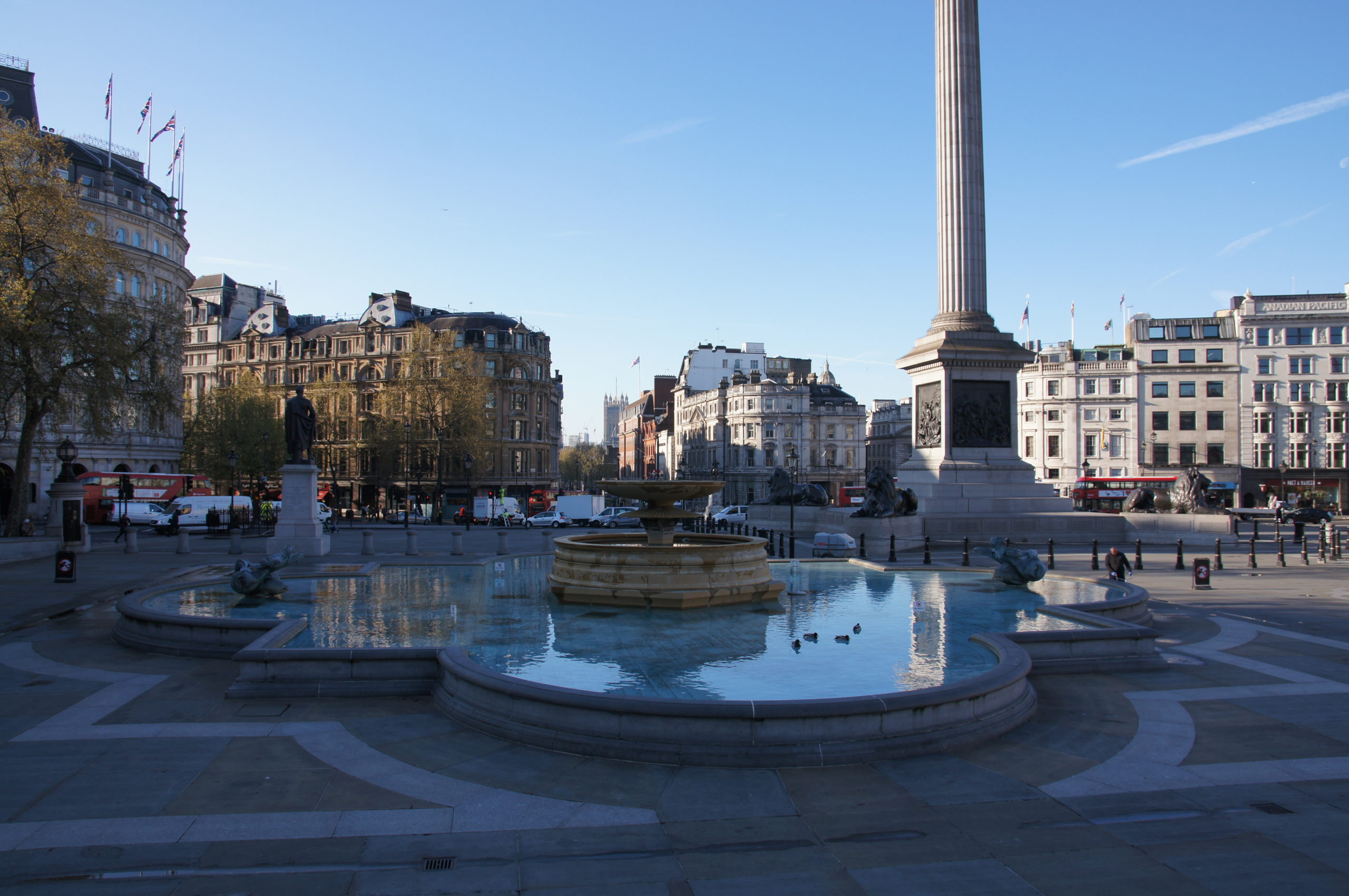 London Walks Piccadilly Circus To Trafalgar Square Travel Addict